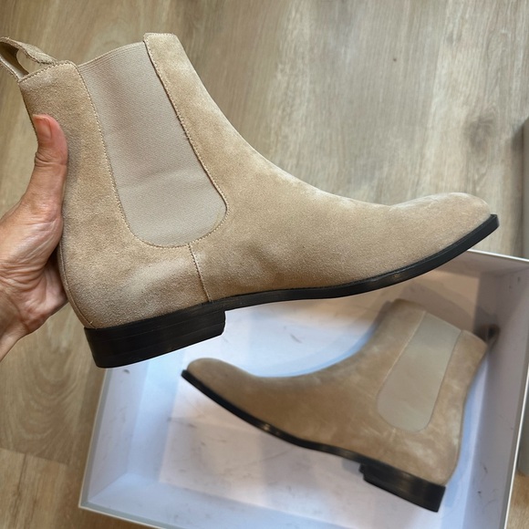 Manolo Blahnik Delsa Ankle Boots - Picture 5 of 7